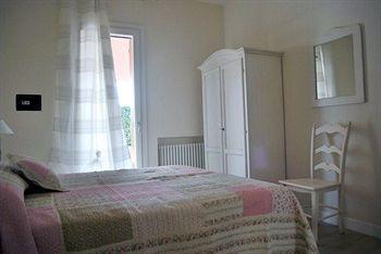 Couette-café Bianca 3*